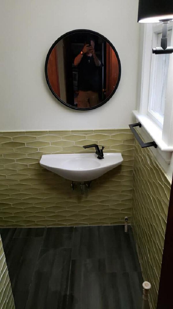 Wall Mounted Bathroom Sink.2304251722575 